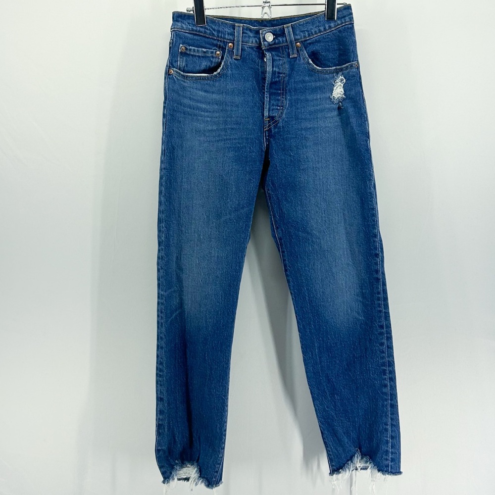 Levi’s 501 High Rise Mom Jeans Tapered Leg Cropped Size 26